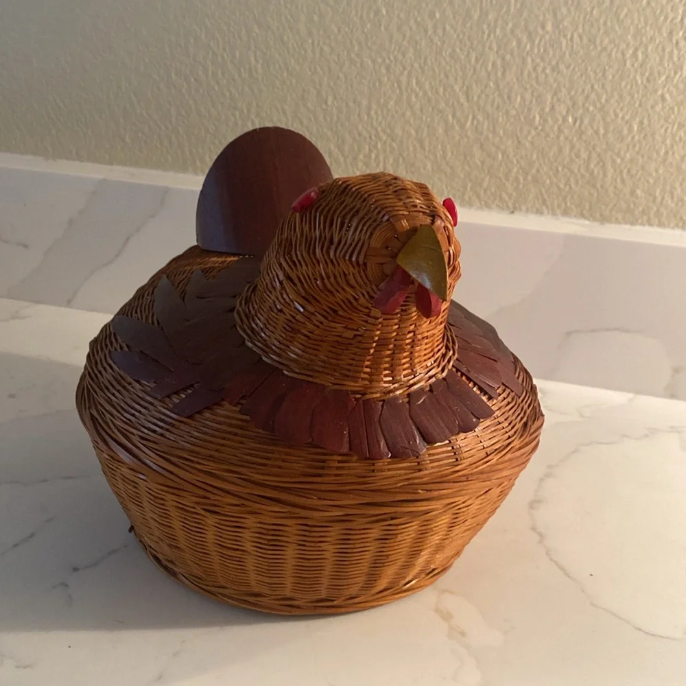 Vintage Chicken Basket with Lid